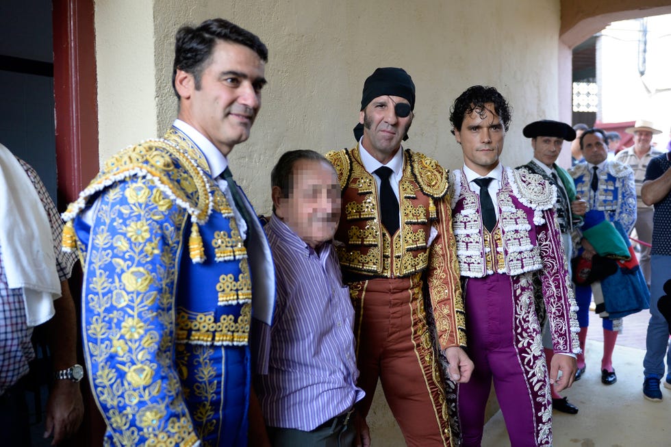 El diestro Jesulín de Ubrique ha vuelto a ponerse delante de un toro en Cuenca junto a Juan José Padilla y Miguel Abellán.