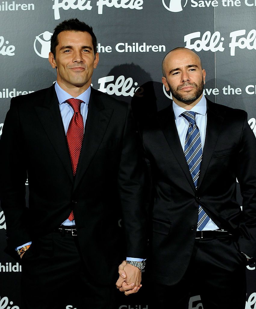 madrid, spain november 05 jesus vazquez l and his husband roberto cortes r attend folli follie and save the children bracelet launch dinner at santo mauro hotel on november 5, 2009 in madrid, spain photo by carlos alvarezgetty images