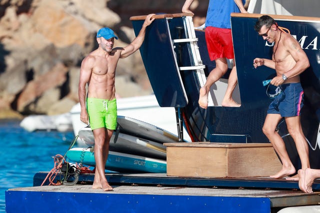 jesús vázquez y su marido roberto en ibiza  julio 2020