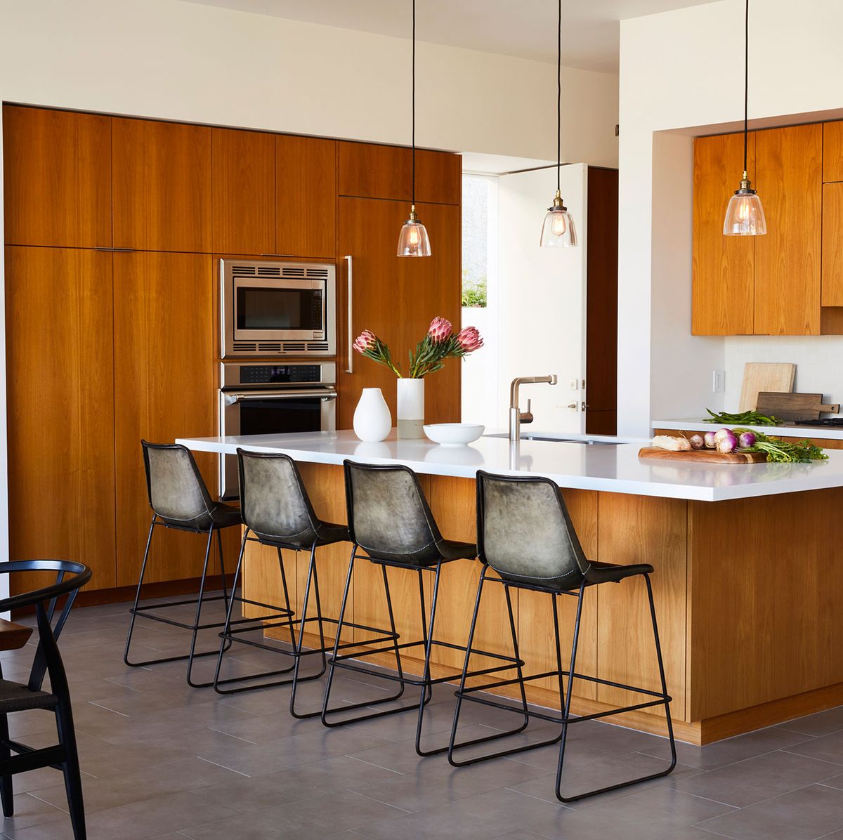 10 Best Modern Kitchen Cabinet Ideas - Chic Modern Cabinet Design