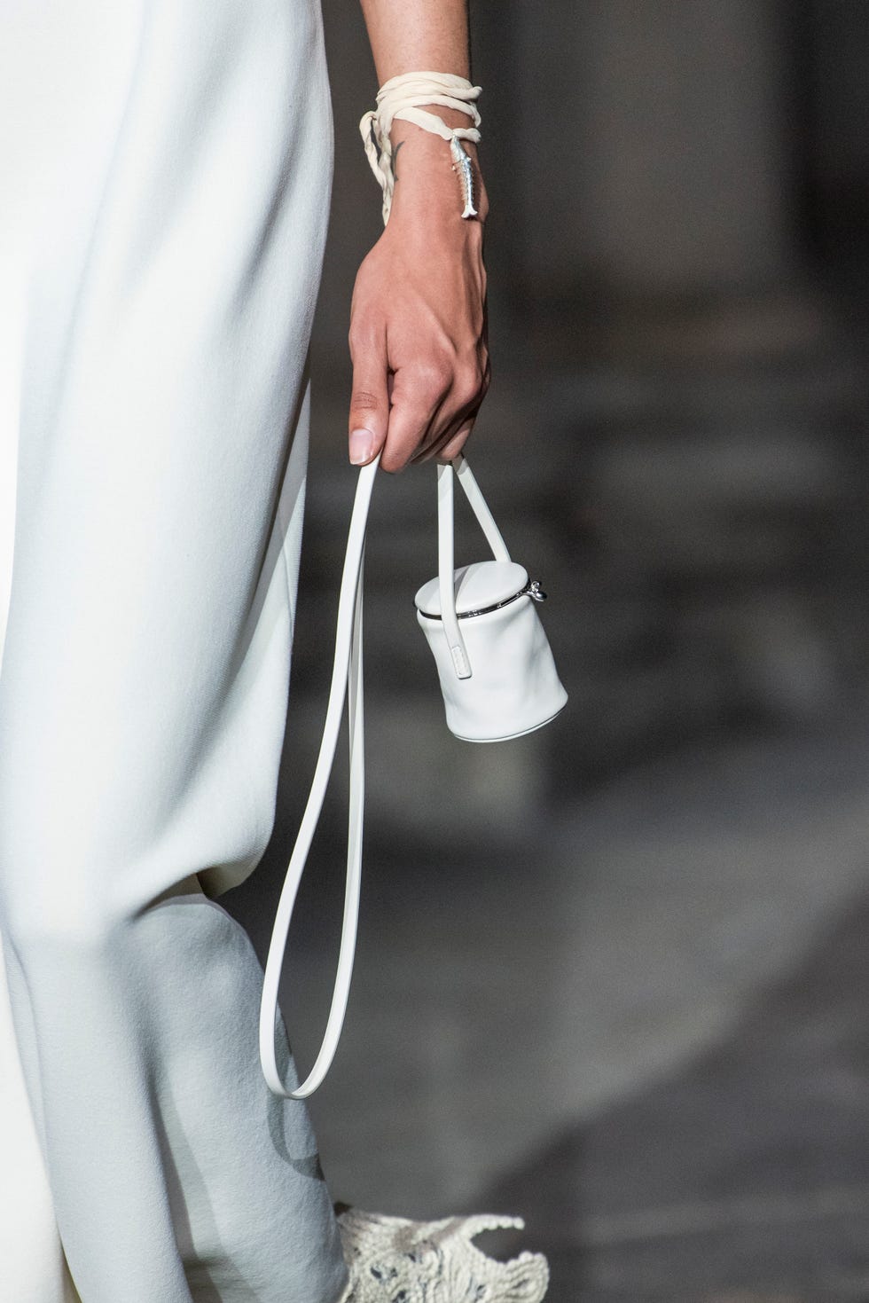 2021 Bag Trends: Soft, Slouchy Handbags To Shop Now – StyleCaster