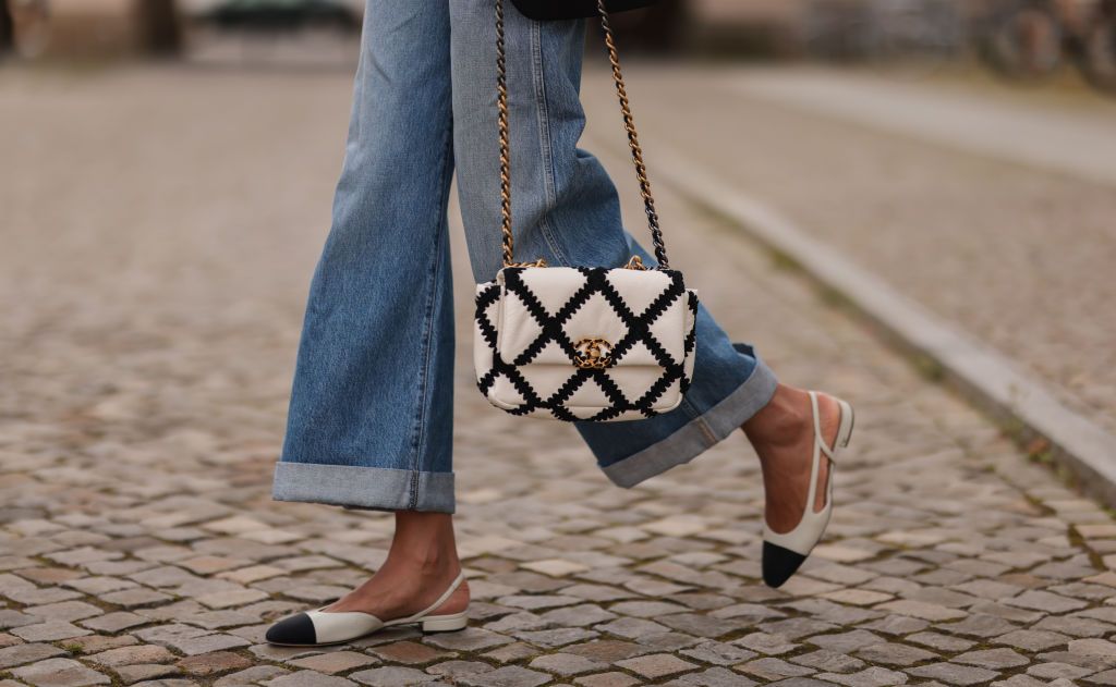 CHANEL Pre-Owned 1990-2000’s Classic Flap denim backpack - Blue