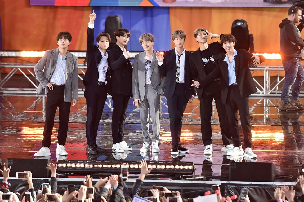 Bts Wore Grey And Black Suits For Gma Central Park Performance - V,  Jungkook, Jimin, Suga, Jin, Rm, J-Hope Outfits