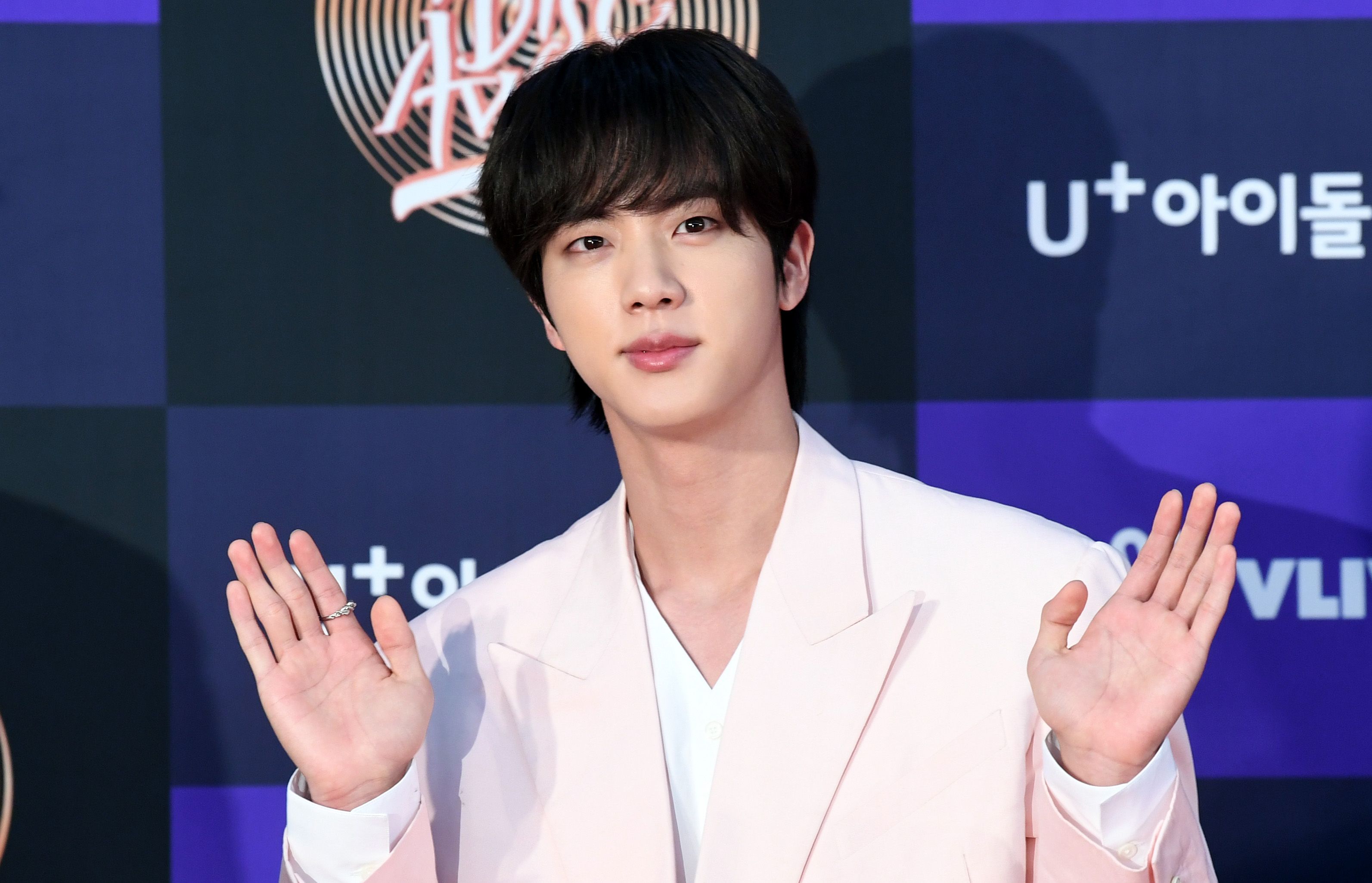 防弾少年団(BTS) - Maa* JIN エッセイブック 71g5RjwClOL._AC_SY200_QL15_.jpg