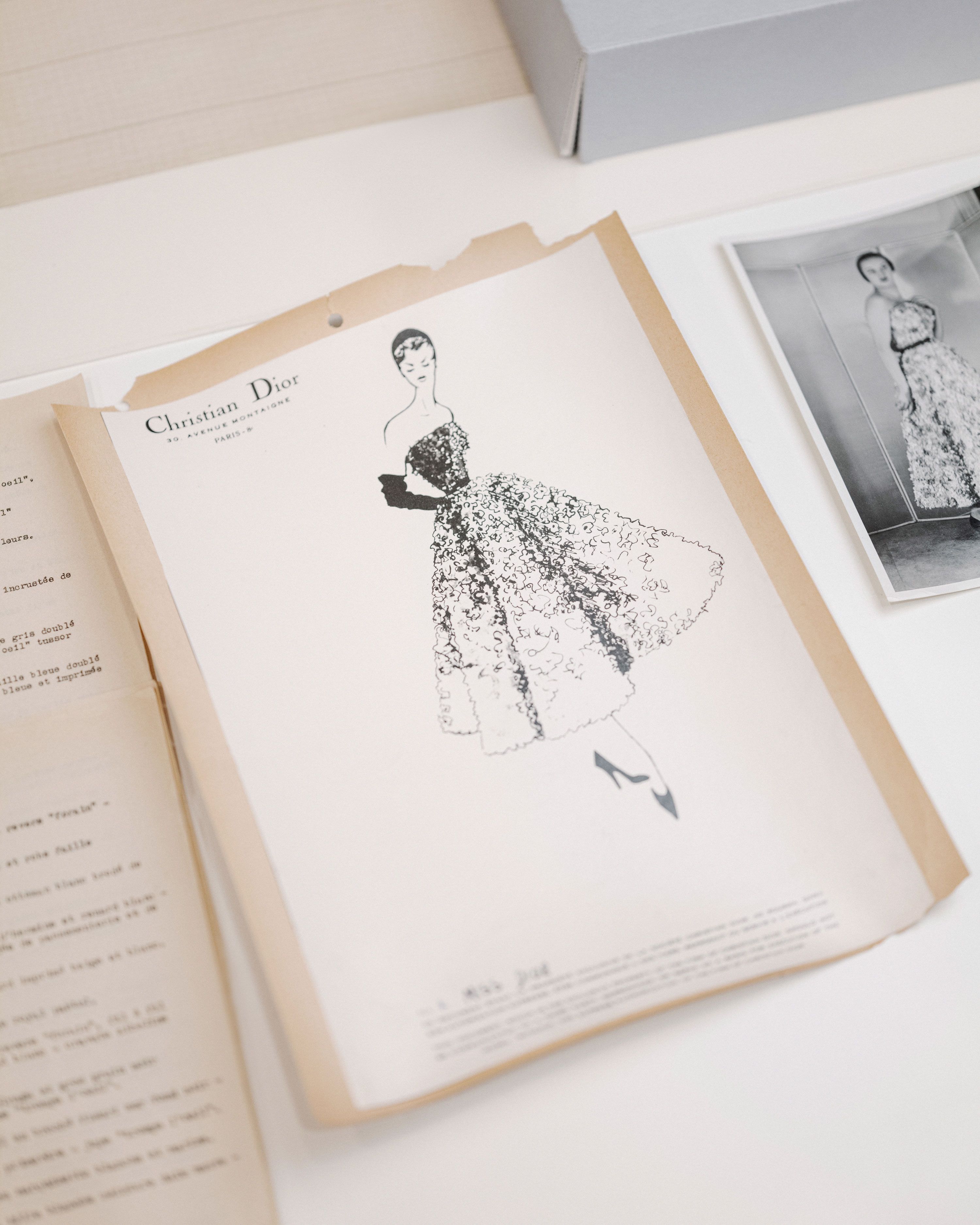BLACKPINK's JISOO explores the captivating history of Catherine Dior at  Dior Heritage