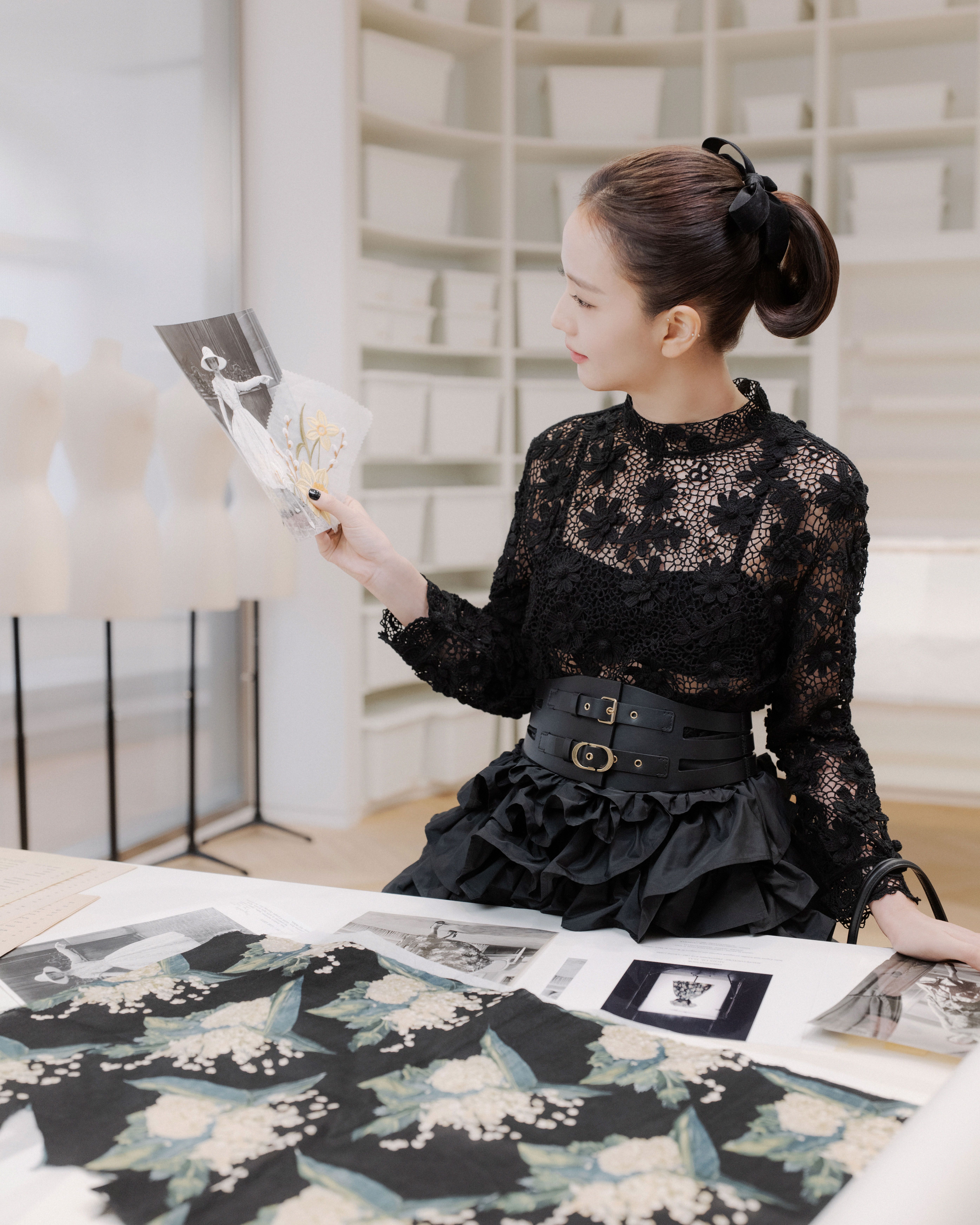 BLACKPINK's JISOO explores the captivating history of Catherine Dior at  Dior Heritage