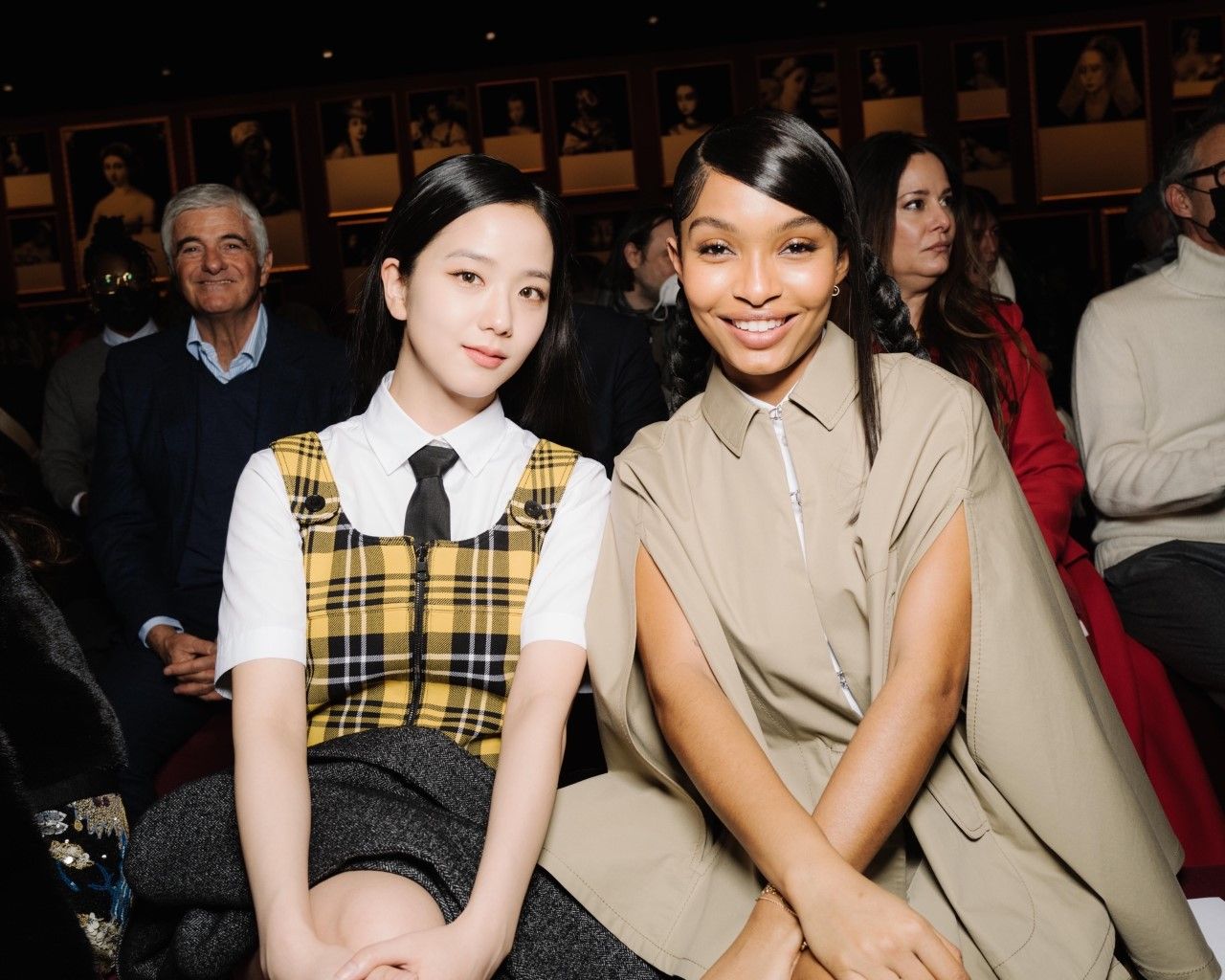 BLACKPINK star Jisoo steals limelight at Dior Paris Fashion Week