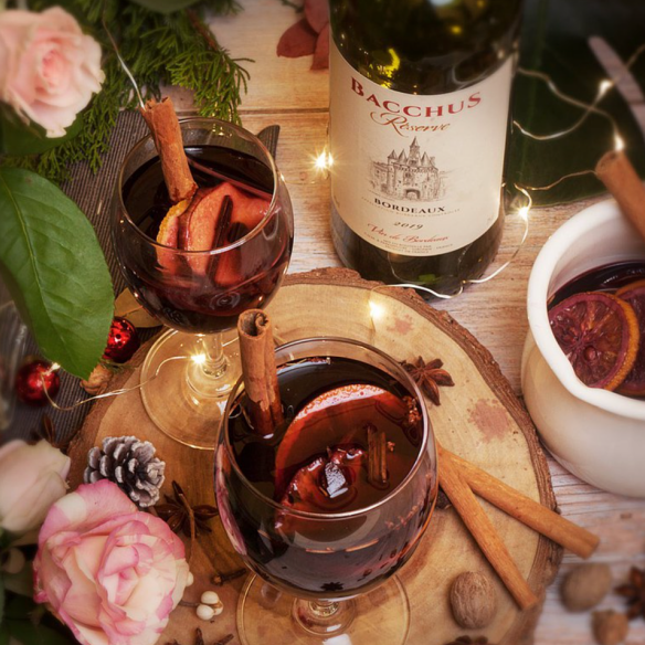 聖誕熱紅酒不需食譜！10款熱紅酒香料包推薦，「果乾香氣、濃厚花草味」簡單變出冬天最療癒的味道