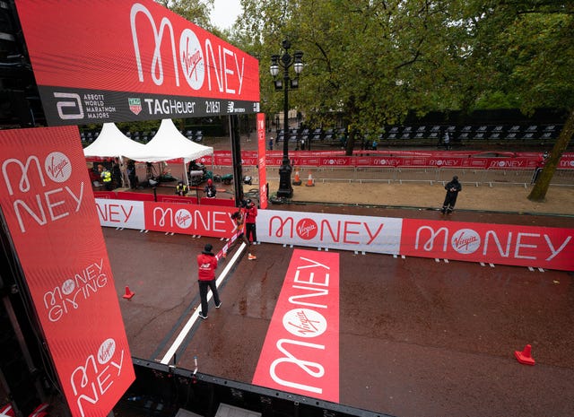 brigid kosgei ken crossing the finish line as she wins the elite womens race of the historic elite only virgin money london marathon taking place on a closed loop circuit around st jamess park in central london on sunday 4 october 2020

photo jed leicester for virgin money london marathon

for further information medialondonmarathoneventscouk