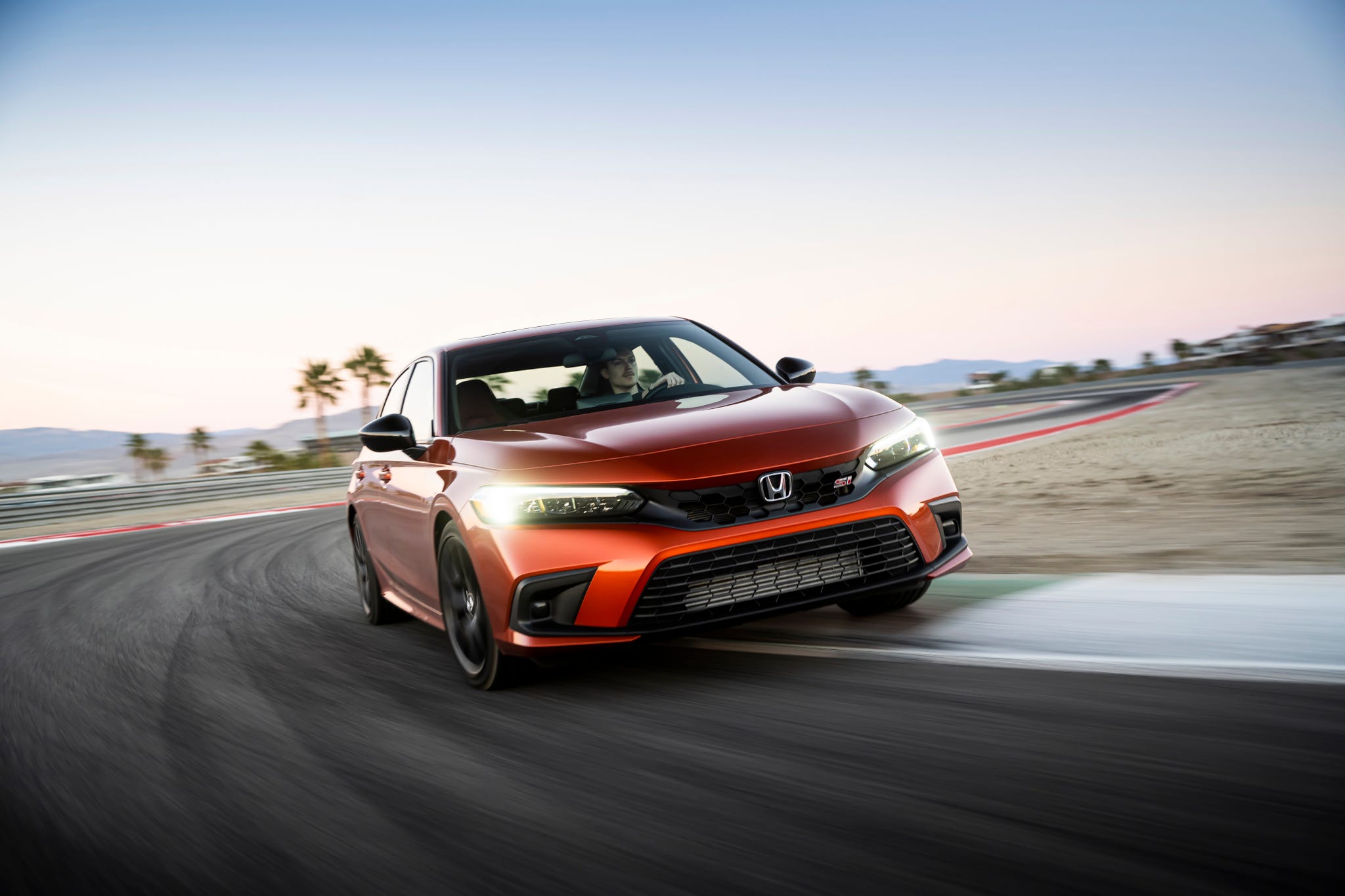 2022 Honda Civic Si’s Interior Respects Its Driver 2022 Honda Civic Si’s Interior Respects Its Driver