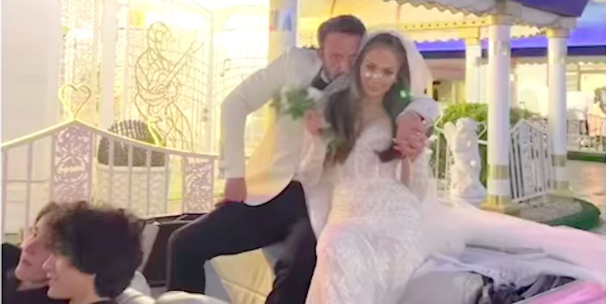 Jennifer Lopez Shares Never Before Seen Wedding Photos In 2022 Highlight Reel