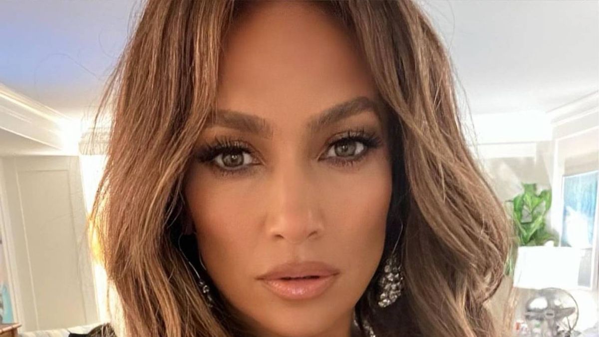 preview for Las fotos desconocidas más antiguas de Jennifer Lopez