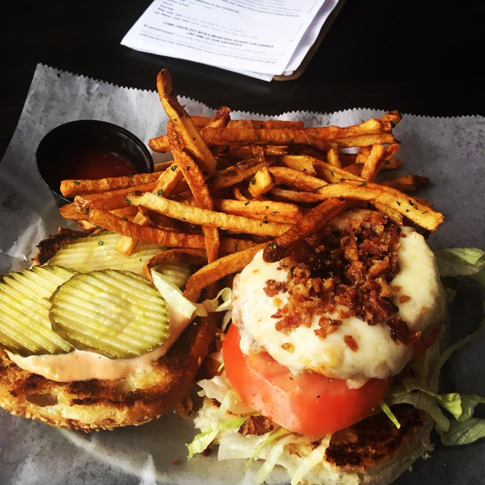Dish, Food, Cuisine, Junk food, Fried food, Ingredient, Fast food, Comfort food, Hamburger, Side dish, 