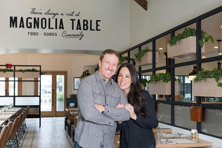 Is Joanna Gaines Pregnant? Fixer Upper Fans Are Convinced Joanna Gaines Pregnant on 'Fixer Upper' - Joanna Gaines First TV