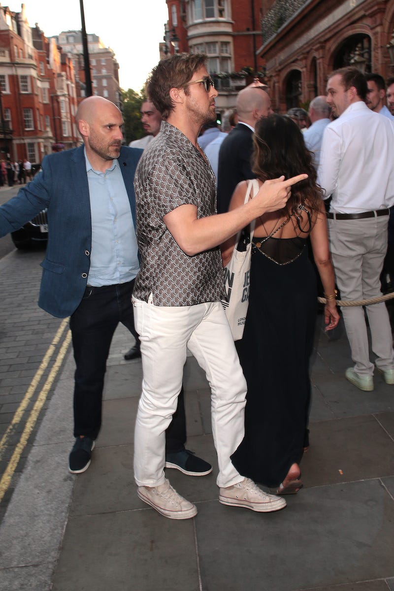 ryan gosling dines in london with joe alwyn and gucci