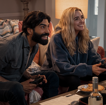 Ginny and Georgia who is the baby daddy georgia and joe playing video games