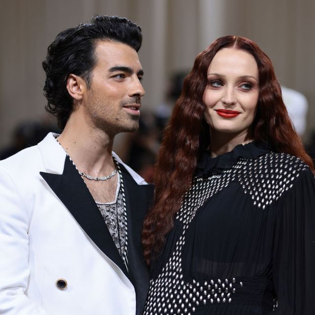 Met Gala 2022: Sophie Turner dons embellished gown while husband Joe Jonas  looks dapper