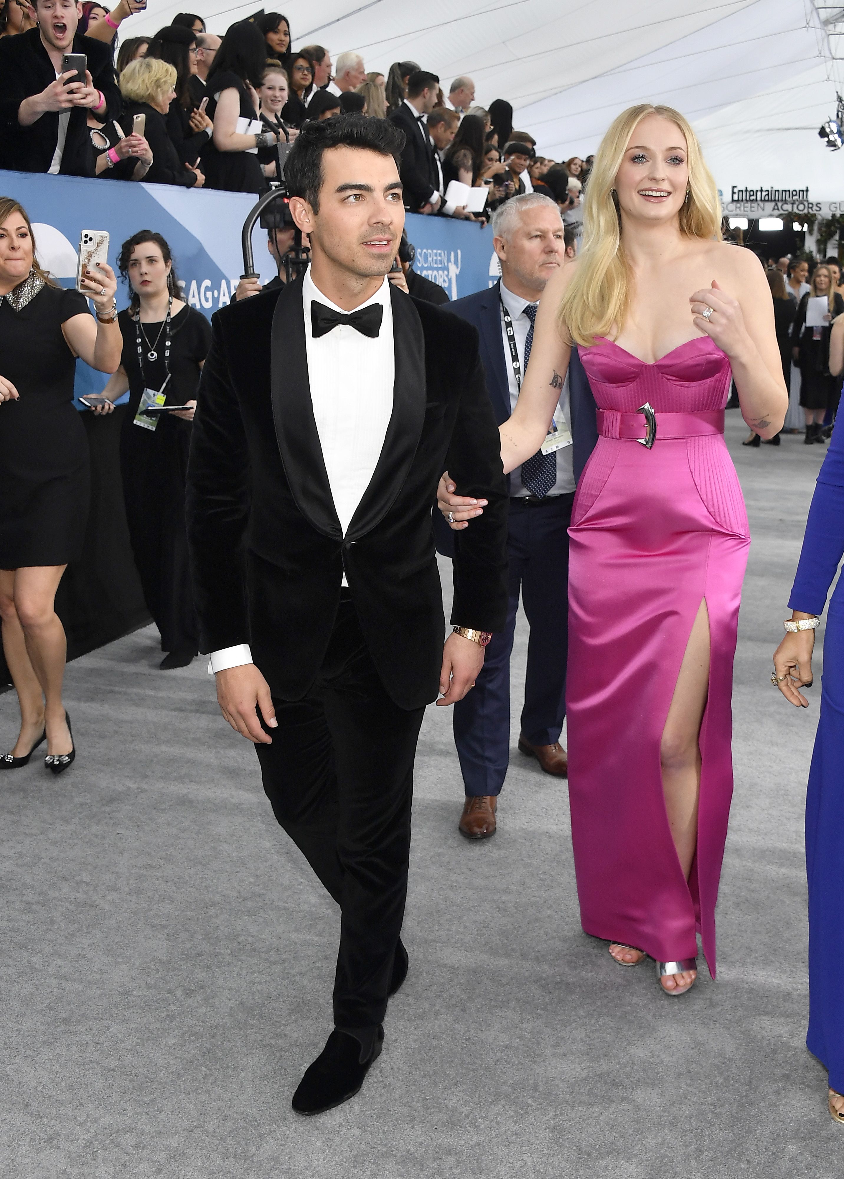 Sophie Turner and Joe Jonas Show PDA at Screen Actors Guild Awards