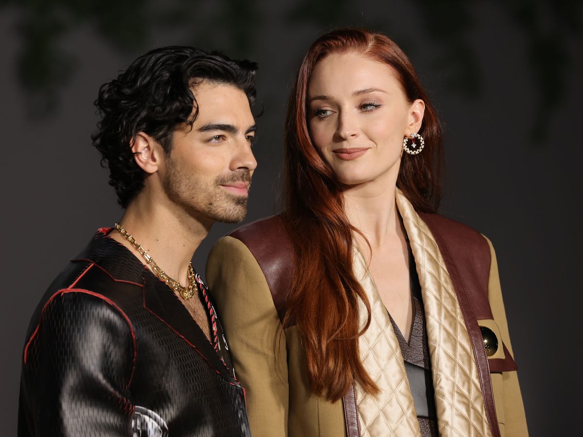 Joe Jonas Officially Files for Divorce From Sophie Turner – The