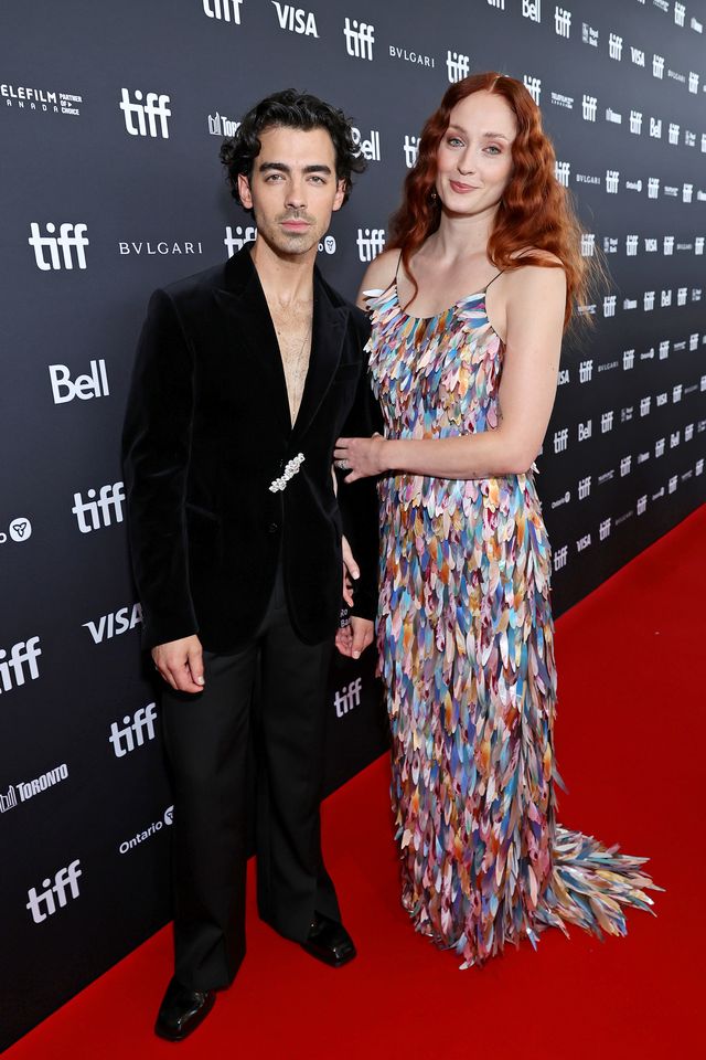 Sophie Turner and Joe Jonas Dressed to Impress at First Red Carpet ...