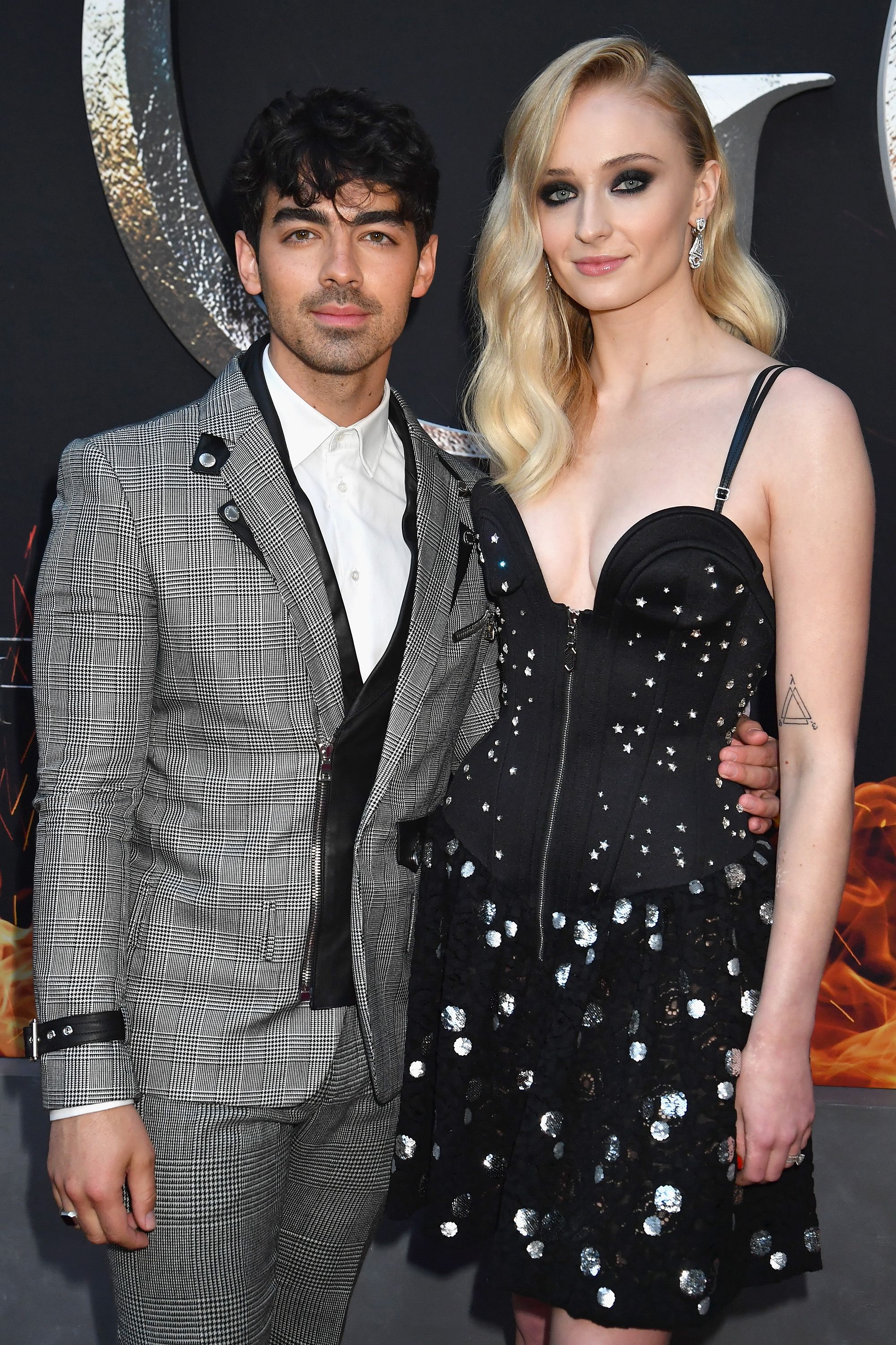 Sophie Turner Shows Off Baby Bump In Black Gown With Joe Jonas At