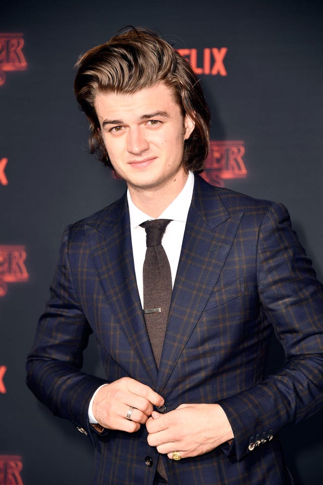 Stranger Things Joe Keery Cut His Hair Short See Photos