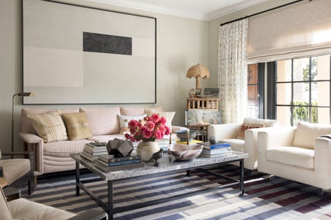 Tour a Sunny Los Angeles Pied-à-Terre