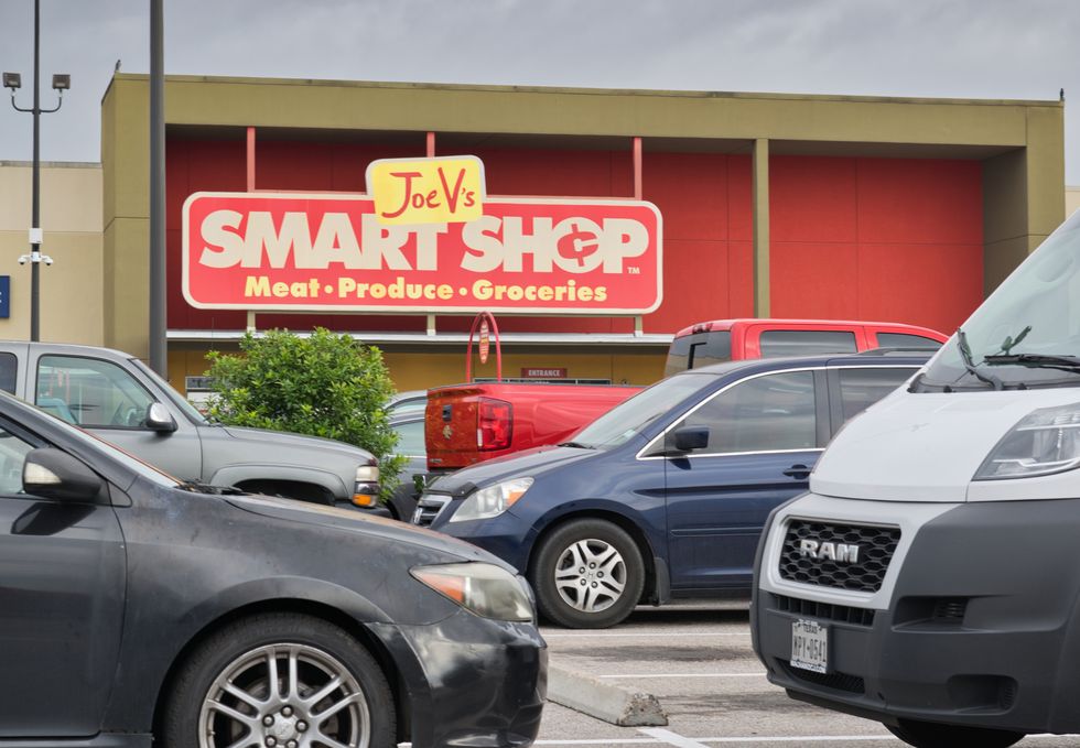 joe vs smart shop exterior and parking lot in houston, tx