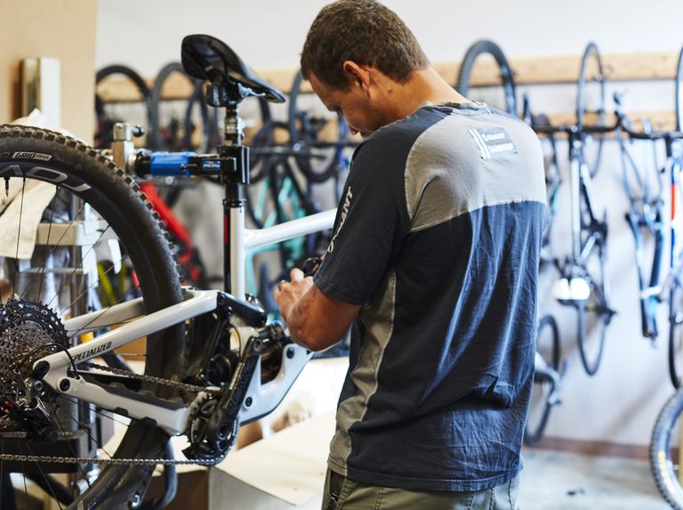 How To Build Your Own Bike Work Stand in Just 30 Minutes 