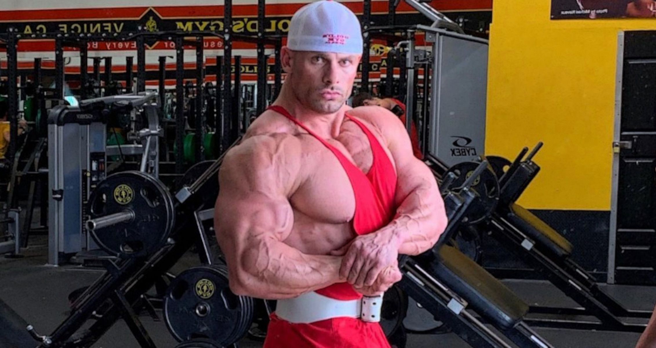 Joey Swoll, el culturista que usa sus músculos en Tiktok para luchar contra la cultura tóxica del fitness foto