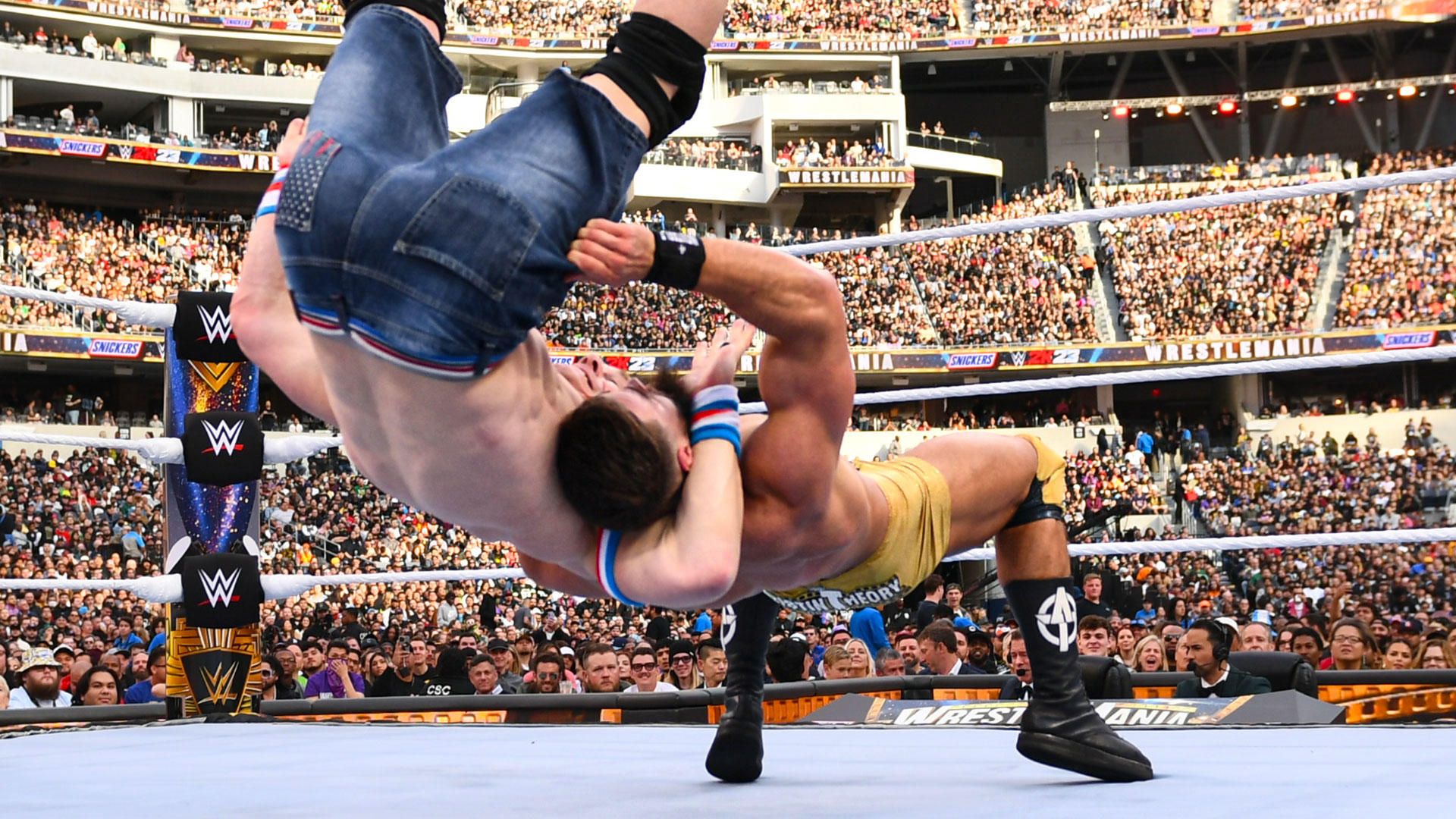 WWE star power shines in front of 80,000 for WrestleMania 39 at