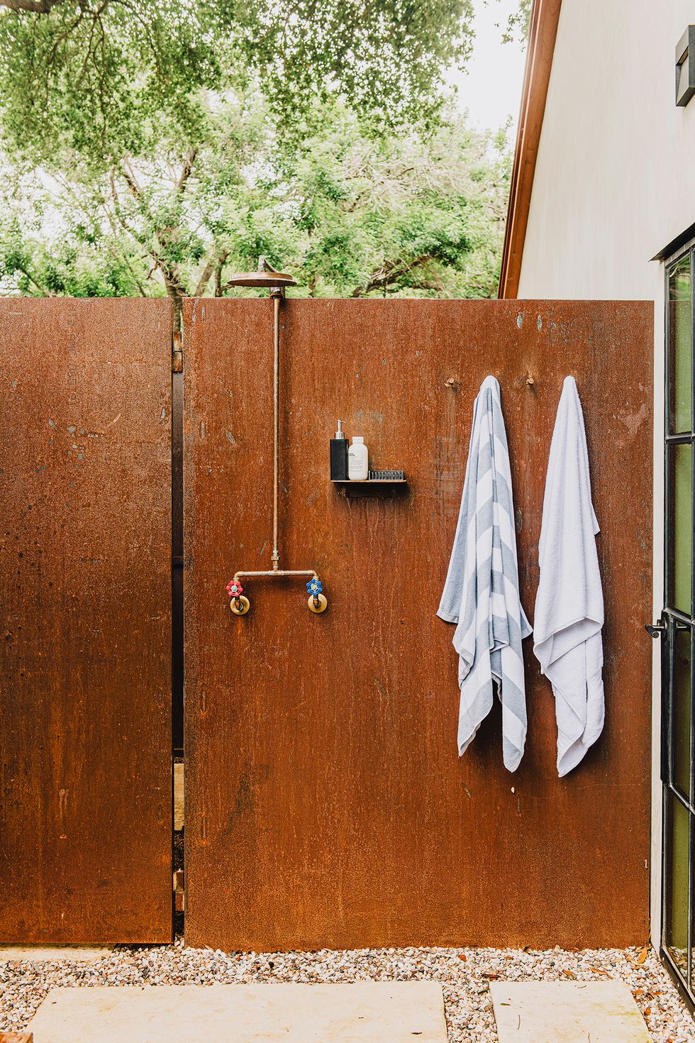 rustic modern outdoor shower