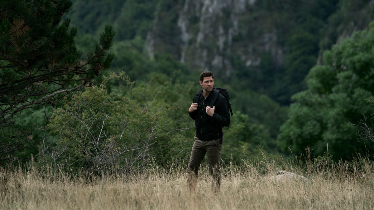Sons of the Forest gets full release date, casts beloved X-Men star