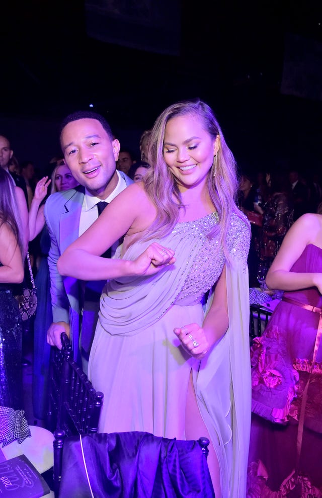 Chrissy Teigen Had To Throw Together A Dinner Party For 'The Voice ...