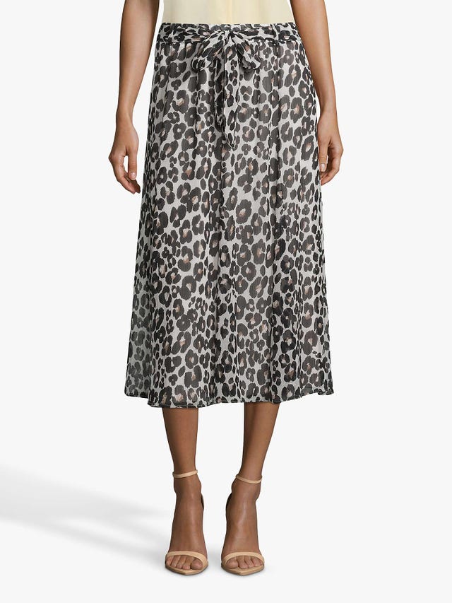 leopard print skirt
