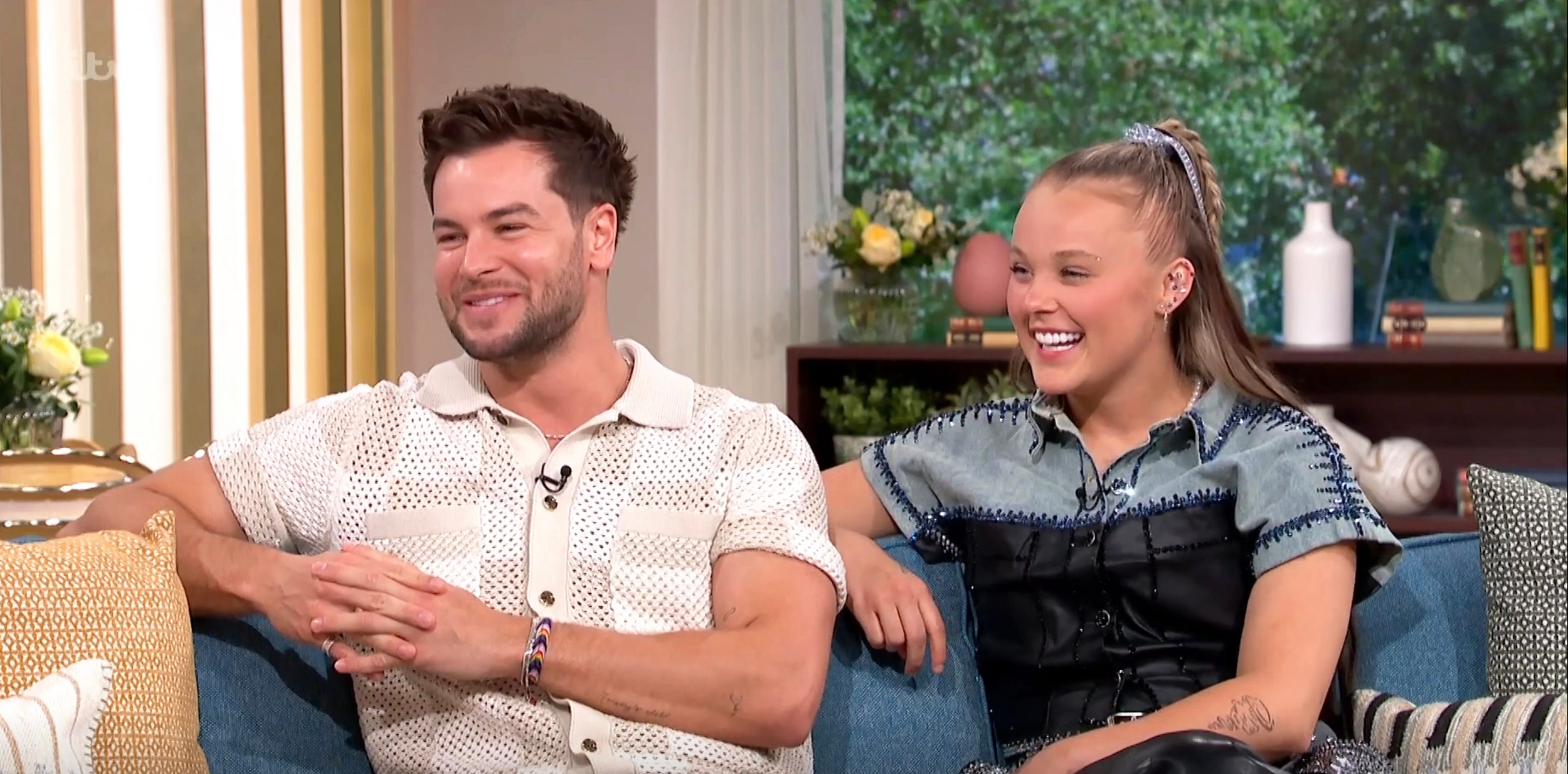 CBB’s JoJo Siwa confirms relationship status with Chris Hughes as pair - It's Official! JoJo Siwa Reveals She's In A Relationship With Chris Hughes