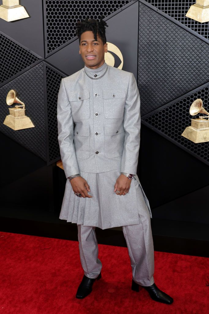 2024 Grammys Red Carpet: Looks and Arrivals (Photos)