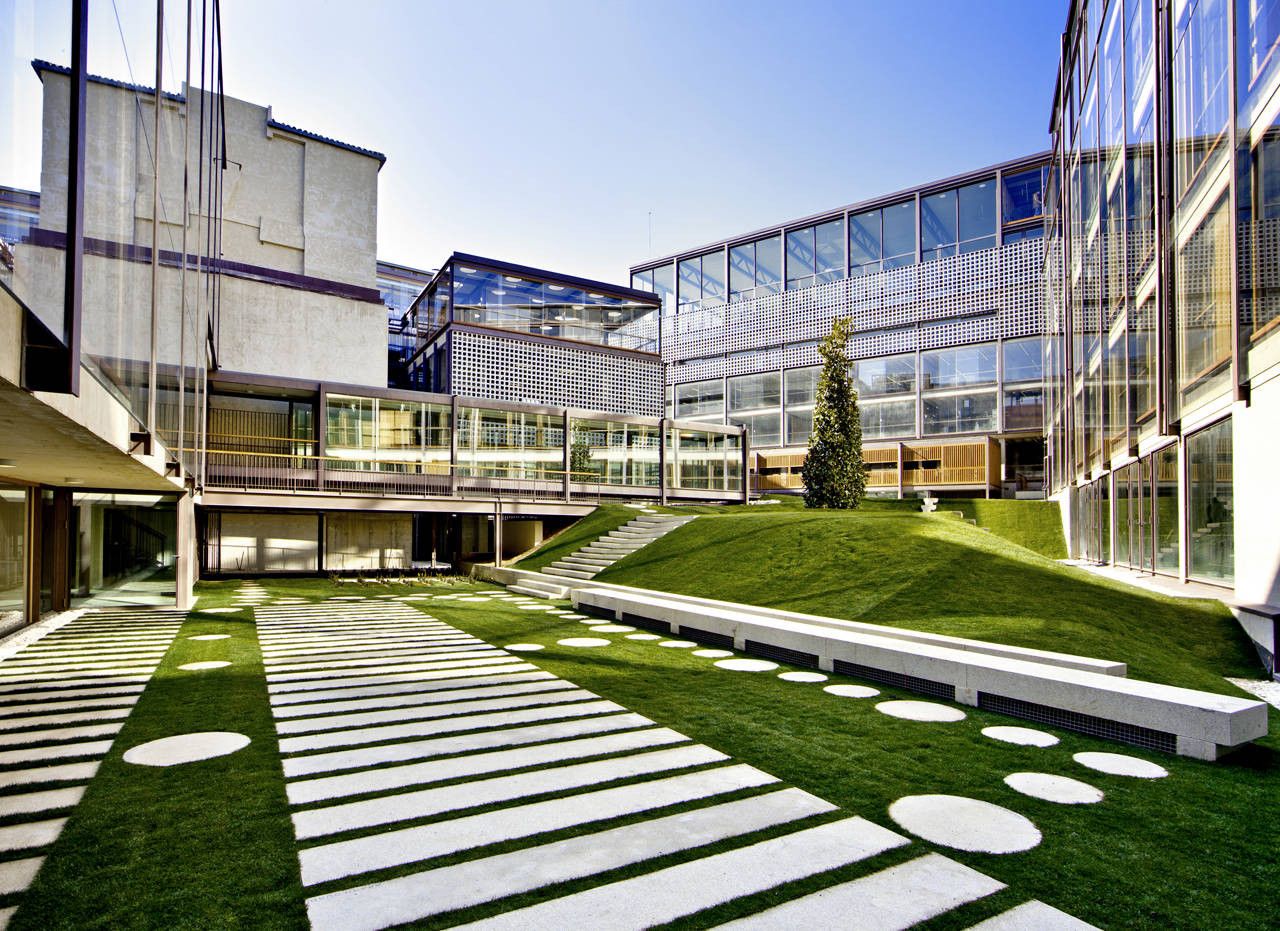 COAM, Más Que La Sede Del Colegio De Arquitectos De Madrid