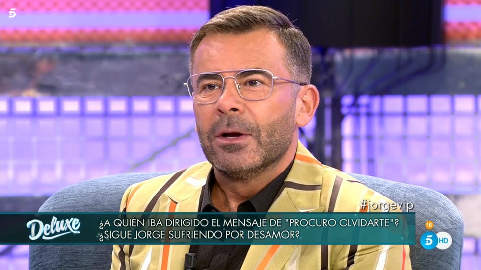 Facial hair, News, Spokesperson, Beard, Photo caption, 