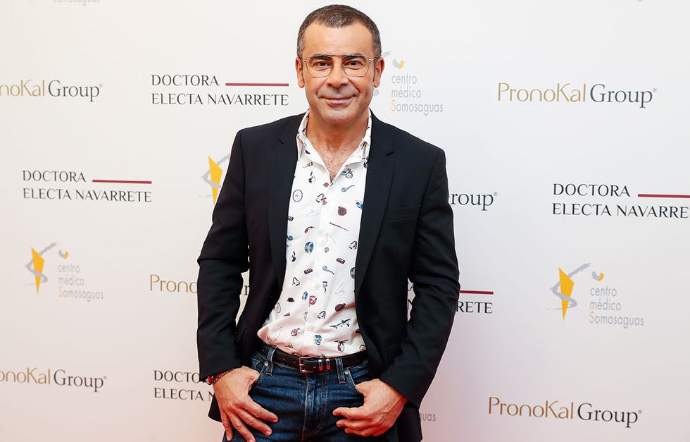 Entrevistamos al presentador Jorge Javier Vázquez que nos habla de la dieta que ha seguido estos meses y gracias a la que ha adelgazado 15 kilos.