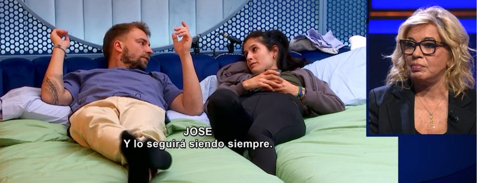 la pareja conversa sobre el conflicto del joven con carmen borrego