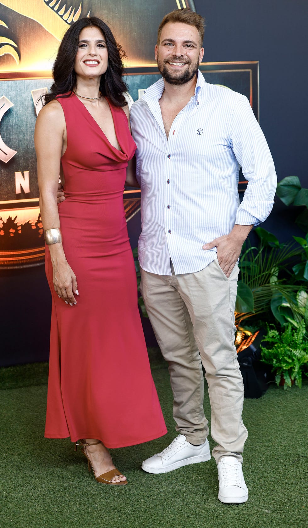 jose maria almoguera y maria la jerezana en el photocall de jurassic world el renacer