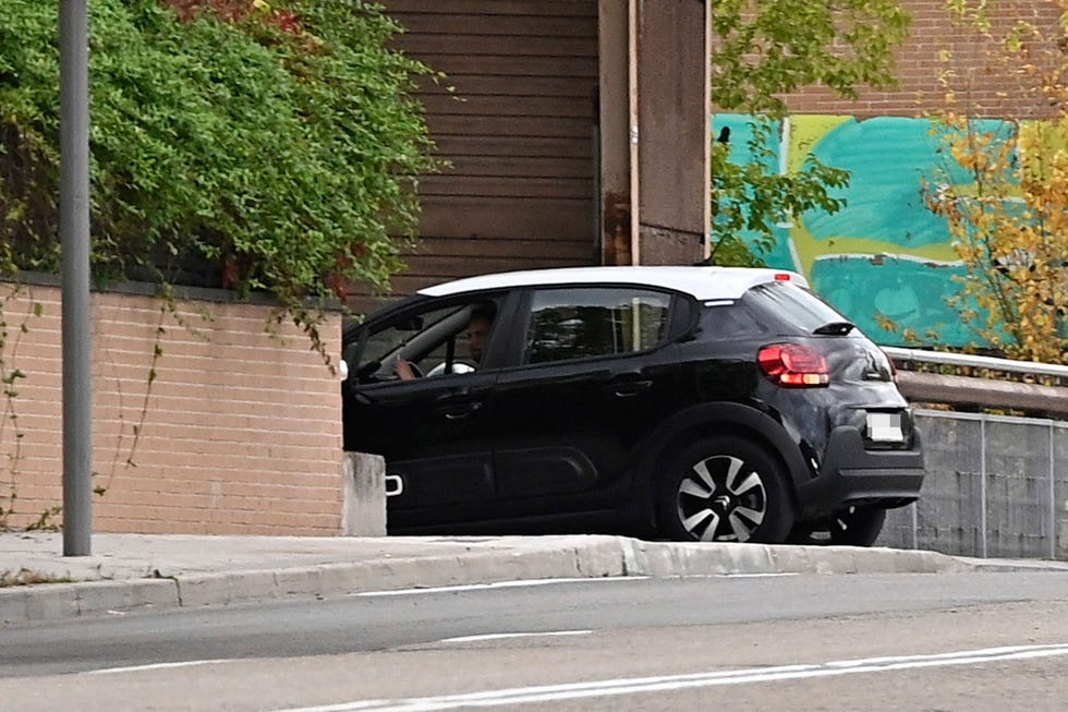 jose maria almoguera llega en coche a la casa de su tia terelu campos