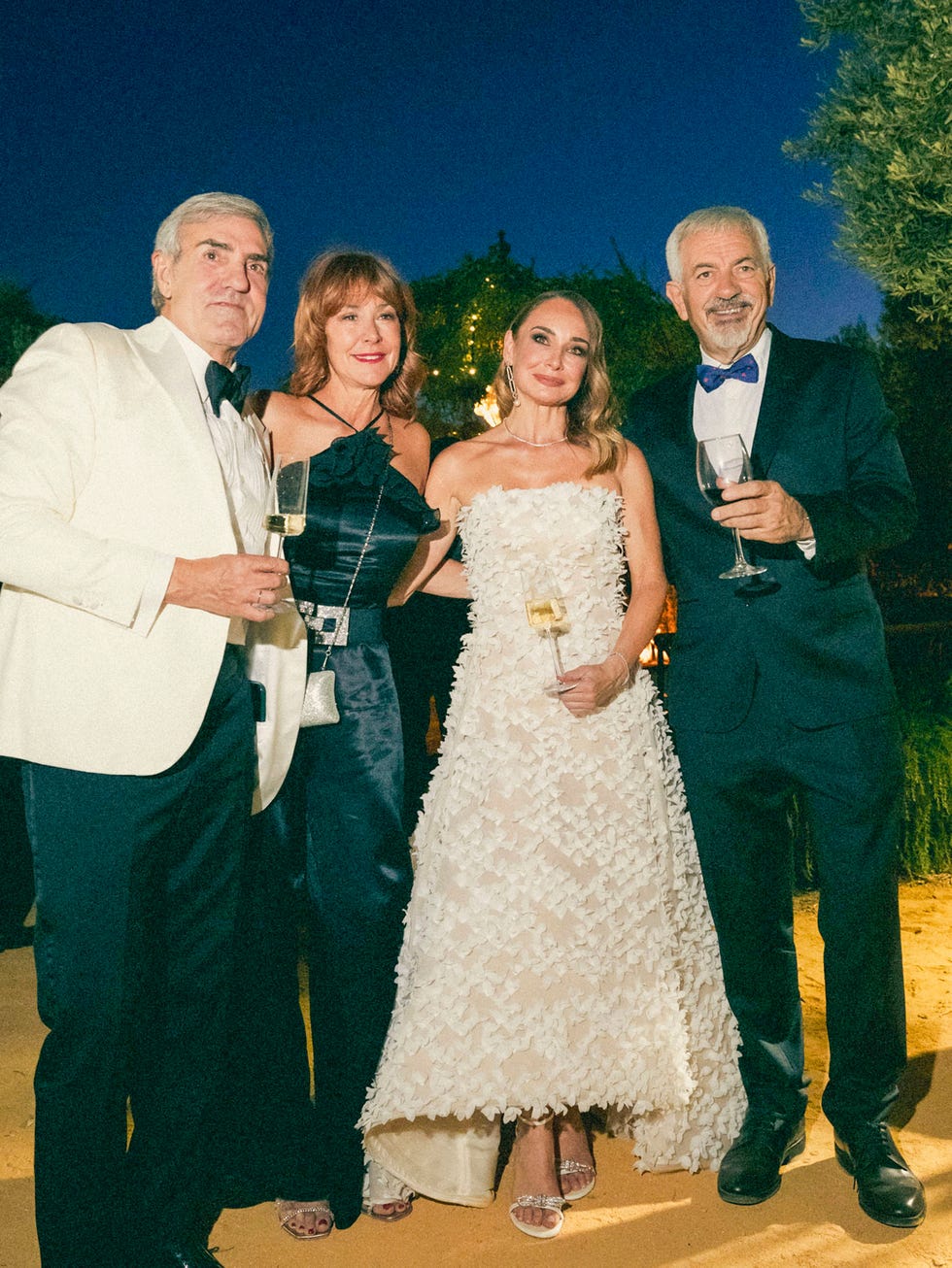 carlos sobera y patricia santamarina con jose moro y fatima pereyra en su boda