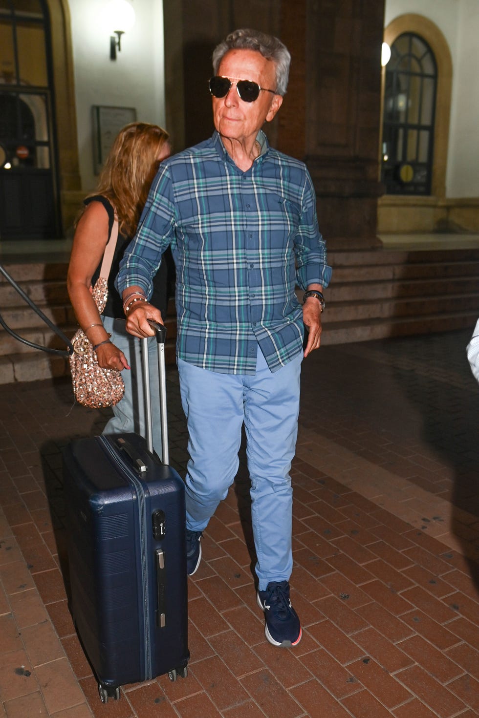 jose ortega cano llega a la estacion de trenes de jerez de la frontera para reunirse con sus hijos y su nieta tras la muerte de michu