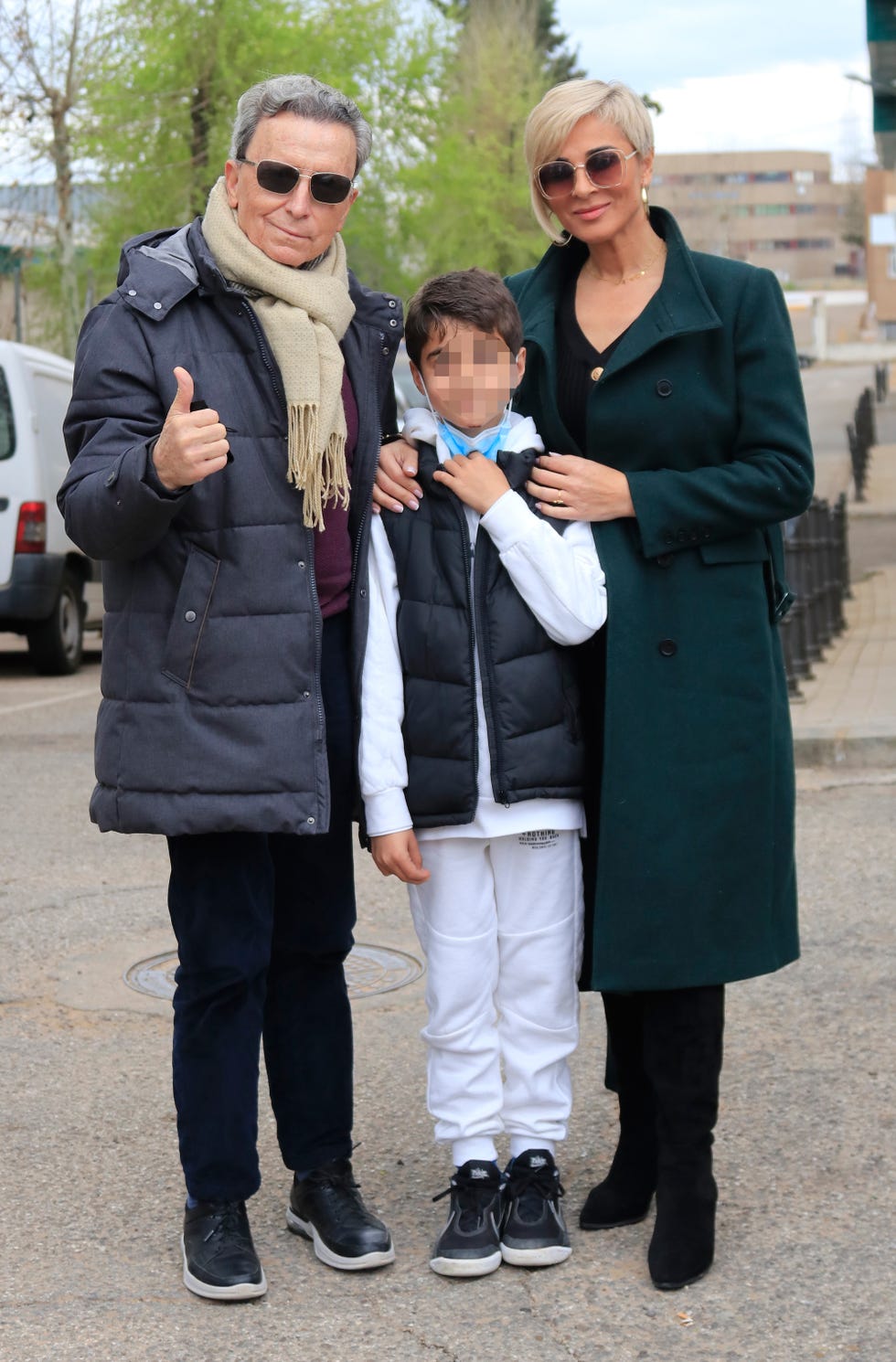 ana maría aldón y ortega cano zanjan los rumores con un posado familiar