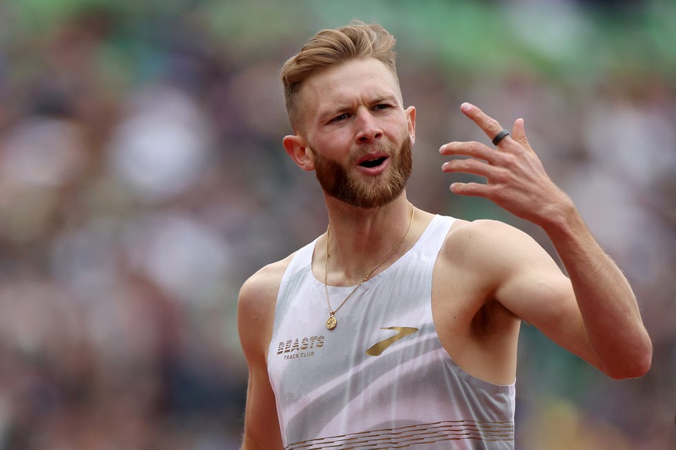 Josh Kerr Beats Jakob Ingebrigtsen in the Mile 2024 Prefontaine Classic