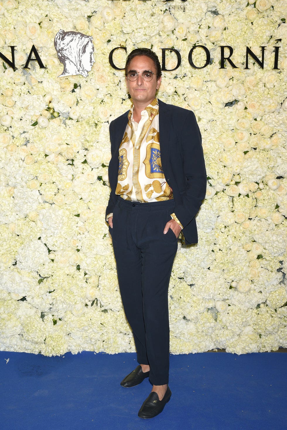 Fashion, Yellow, Suit, Outerwear, Fashion design, Footwear, Pantsuit, Blazer, Formal wear, Jacket, 