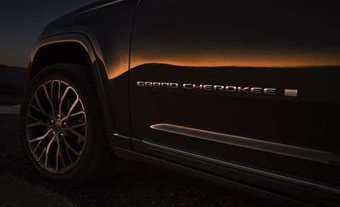all new 2021 jeep® grand cherokee l summit reserve exterior grand cherokee badge  