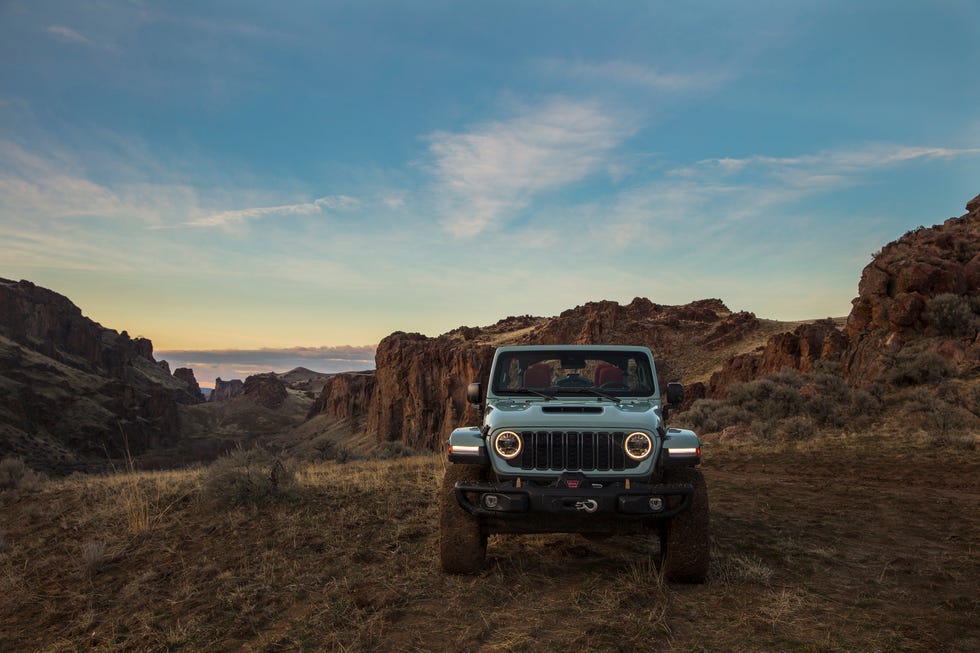 Gallery 2024 Jeep Wrangler Rubicon 392 Exterior